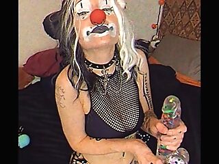 Punk Clowngirl Strokes Confetti Faux-cock